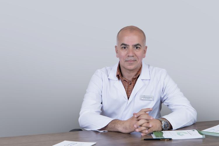 Dr. Amr Bakhit