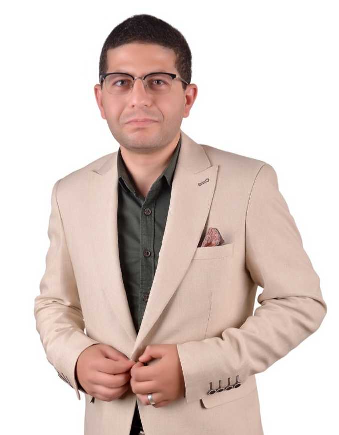 Dr. Mahmoud Zaki